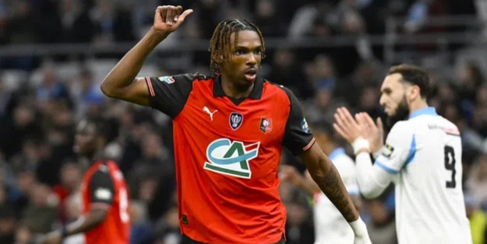 外媒:利物浦1亿欧报价国米后卫,雅凯预计赛季报销|国际米兰|雷恩|范戴克|手术|英超_新浪体育_新浪新闻