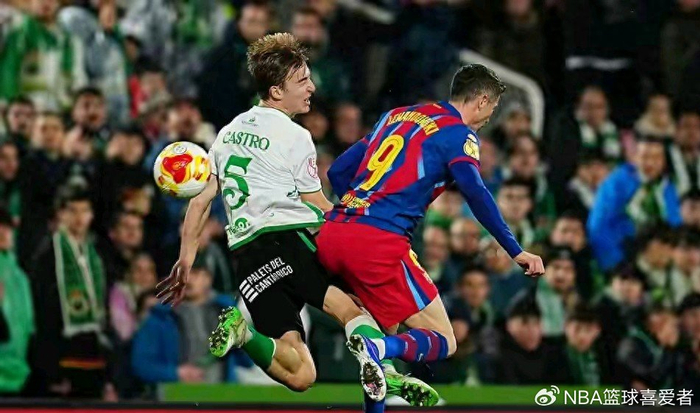 开云官网-莱万不慌！手握沙特美职联offer，巴萨却成最煎熬的人|巴塞罗那|罗伯特·莱万多夫斯基|罗马诺|贝克汉姆|欧冠_新浪体育_新浪新闻