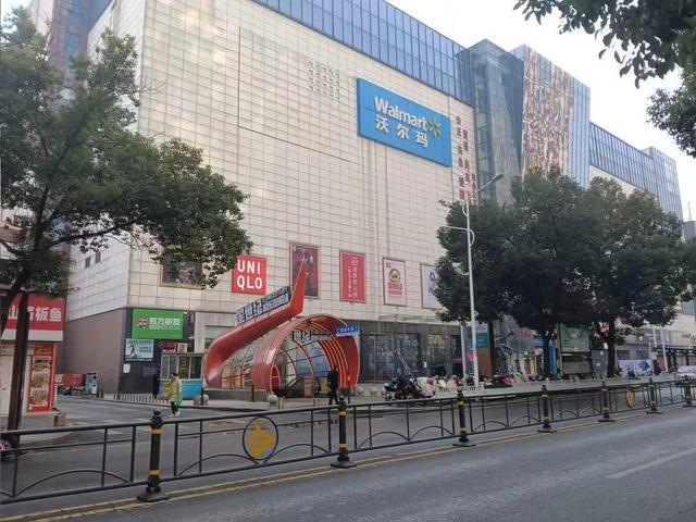 湖北咸宁千名业主买“包租商铺”被“套牢”：12年只收到3万元返利