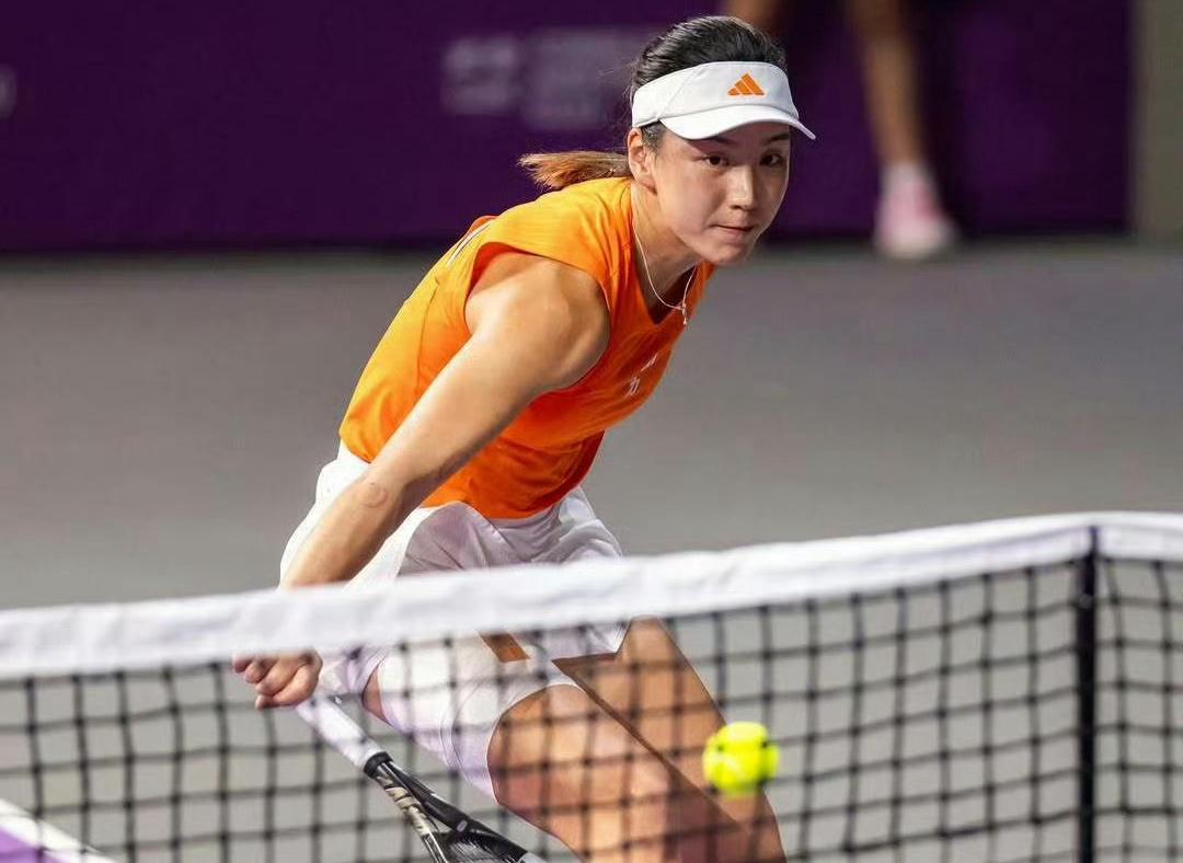 kaiyun-冲击新年首冠!王欣瑜女双挺进决赛,中国莎娃逆境获胜真猛