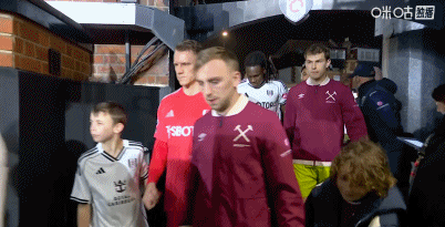 开云app-西汉姆联客场1-0富勒姆，莱诺出击失误，萨默维尔破僵制胜