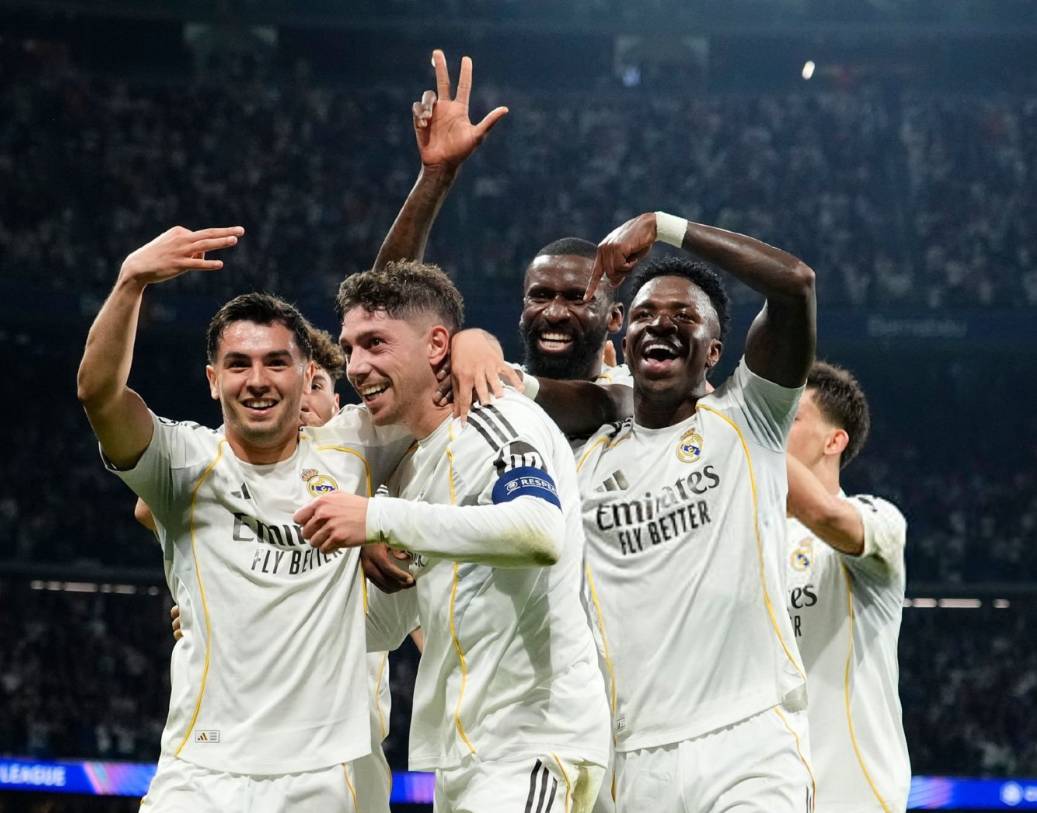 开云体育-库尔图瓦封神熊皇失点,巴尔韦德戴帽比肩梅西,皇马3-0大胜曼城