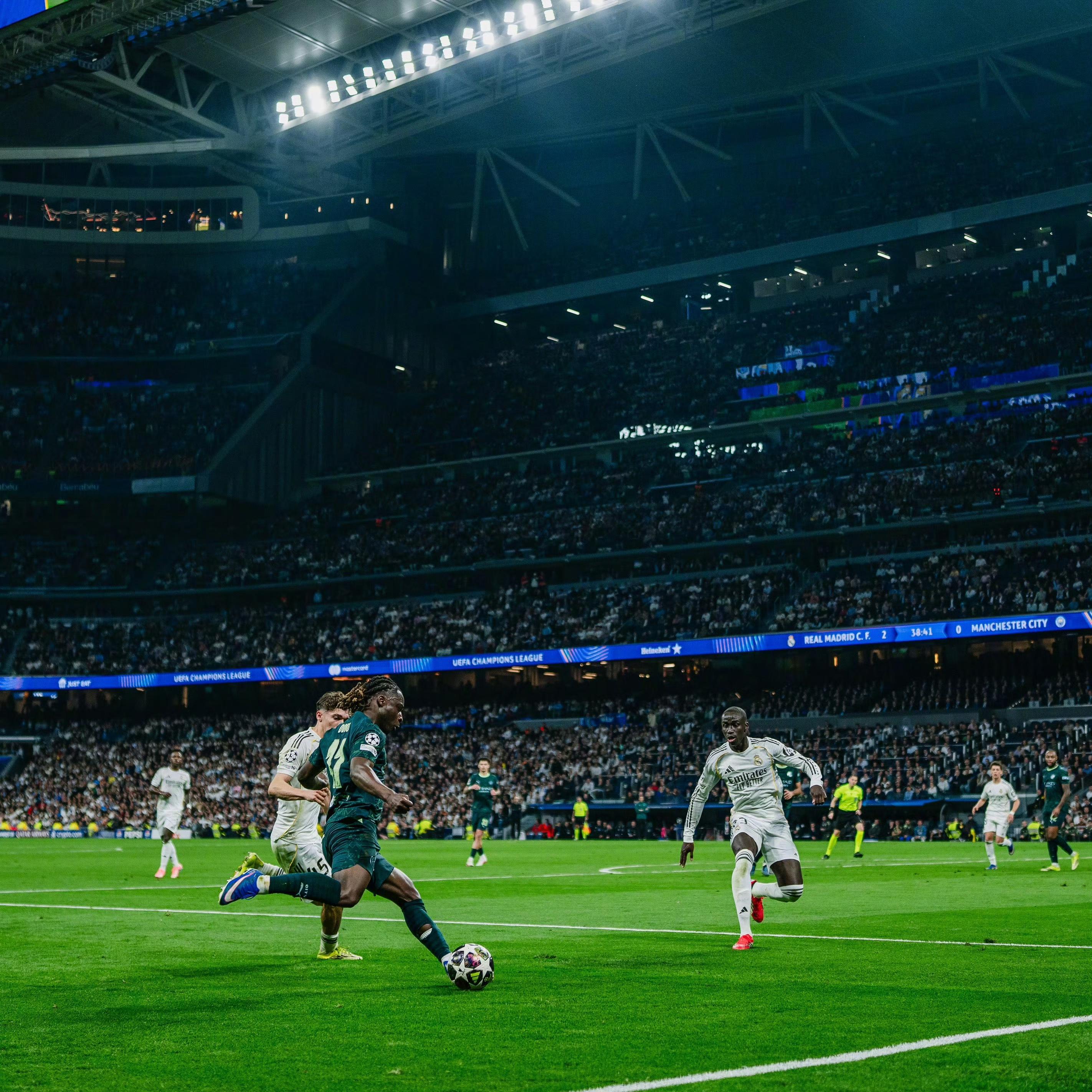 开云平台-欧冠上演巅峰1战！一场3-0大胜，皇马击败曼城，巴尔韦德帽子戏法