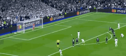 开云平台-欧冠上演巅峰1战！一场3-0大胜，皇马击败曼城，巴尔韦德帽子戏法